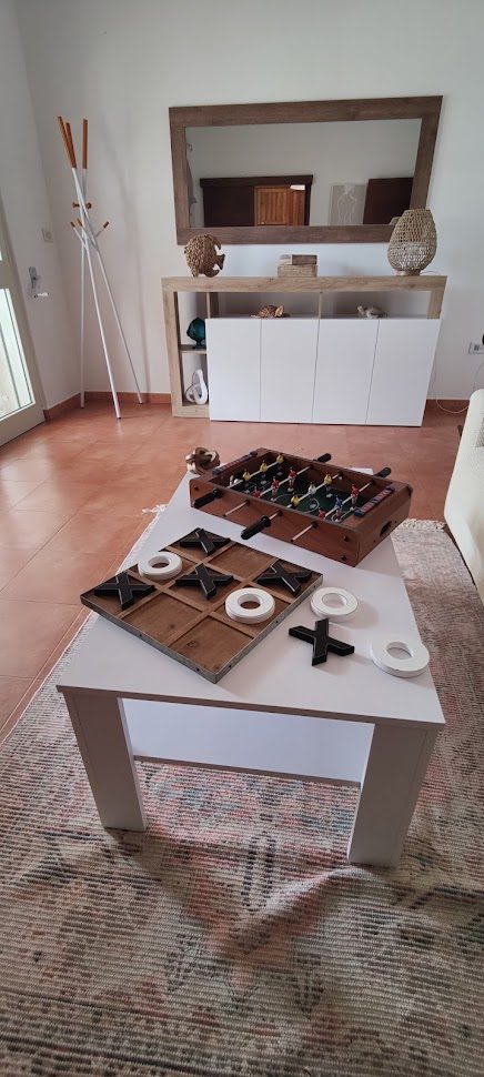 Salone con giochi da tavola